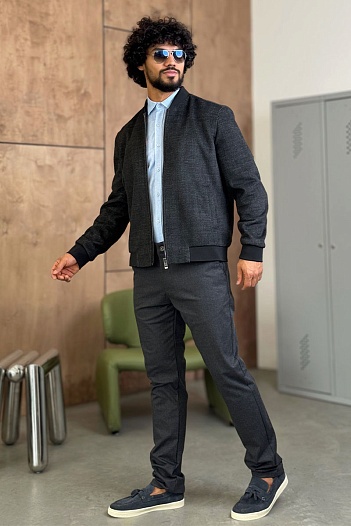 Мужской бомбер Hugo Boss чёрного цвета   