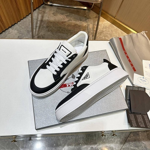 Мужские кроссовки Prada logo-plaque - White / Black   