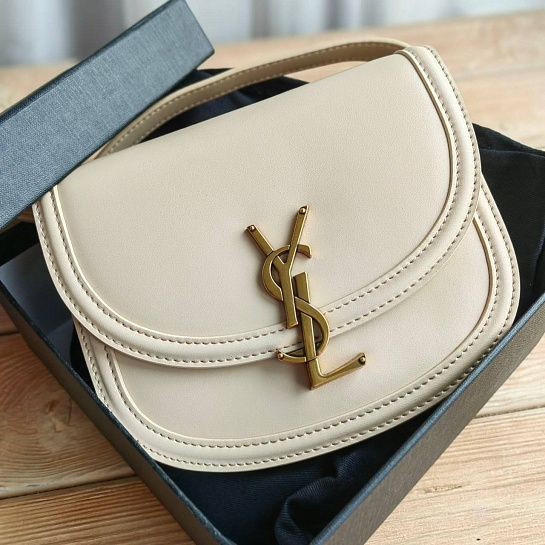 Кожаная сумка Yves Saint Laurent 19x17 см