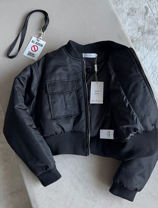 Женский бомбер Max Mara чёрного цвета