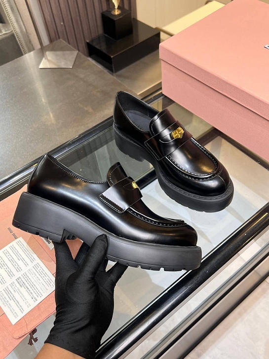 Женские кожаные лоферы MIU MIU premium  - Black