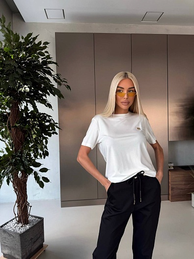 Белая женская футболка Loewe premium   