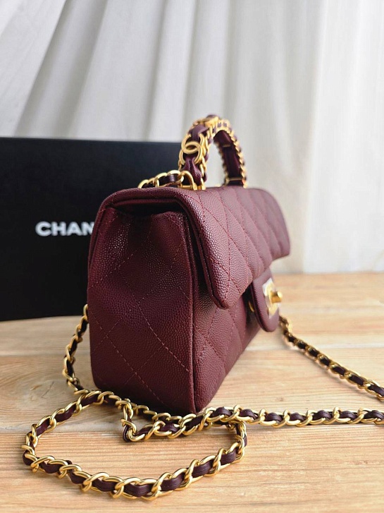 Кожаная сумка Chanel Burgundy Quilted 20x13 см