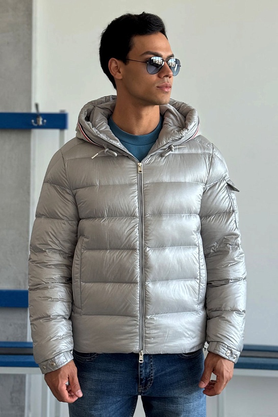 Мужской серый пуховик Moncler Pavin