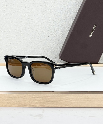 Солнцезащитные очки Tom Ford Miles   