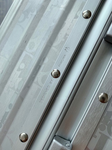 Чемодан Rimowa x Dior Aluminum M Premium 67x42x27 см   