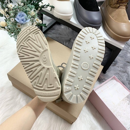 Женские ботинки UGG Classic Mini Lace-Up - Beige