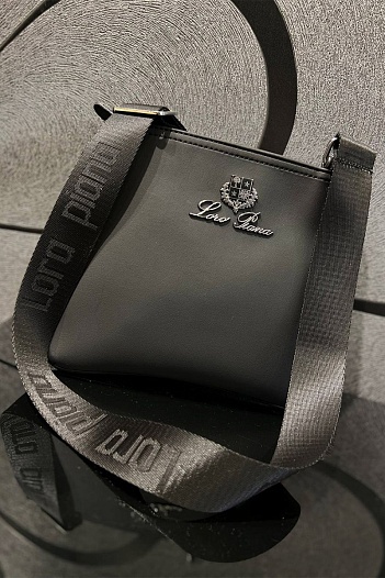 Чёрная нейлоновая сумка Loro Piana logo-plaque 24x20 см   