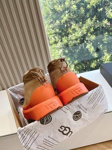 Женские ботинки с мехом UGG Neumel Weather Hybrid - Chestnut   