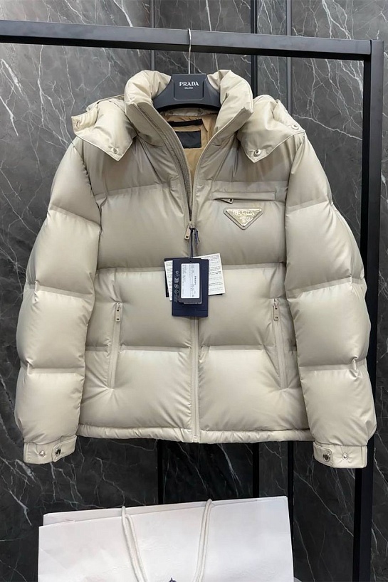 Мужской пуховик Prada logo-plaque - Beige