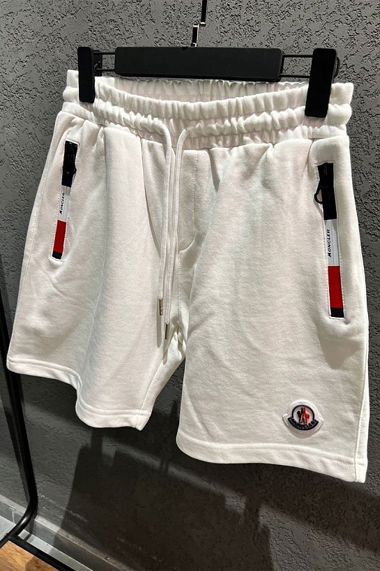 Мужские шорты Moncler белого цвета