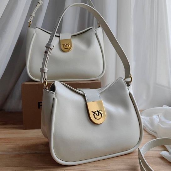Женская кожаная сумка Madame Shoulder 22x15 см