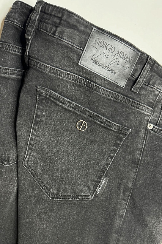 Мужские чёрные джинсы Giorgio Armani