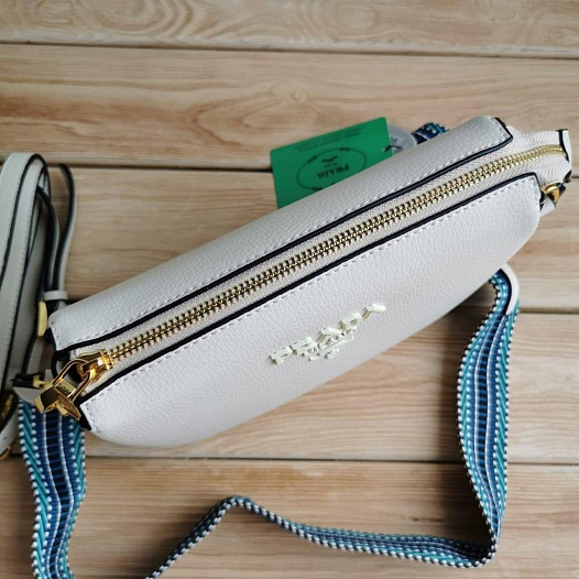 Кожаная сумка Prada 24x16 см - White   