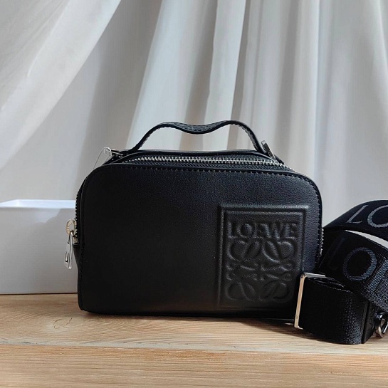 Кожаная сумка Loewe Mini Camera Crossbody 18x14 см - Black
