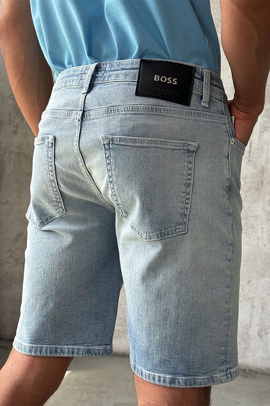 Светло-синие джинсовые шорты Hugo Boss relaxed fit
