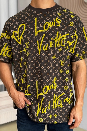 Коричневая оверсайз футболка Louis Vuitton Heart monogram all-over   