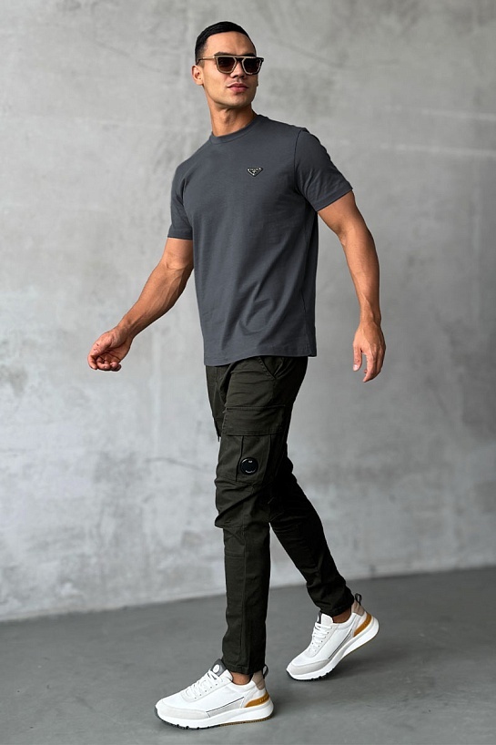 Мужская футболка Prada logo-plaque - Grey