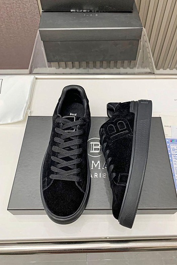 Замшевые кроссовки Balmain чёрного цвета   