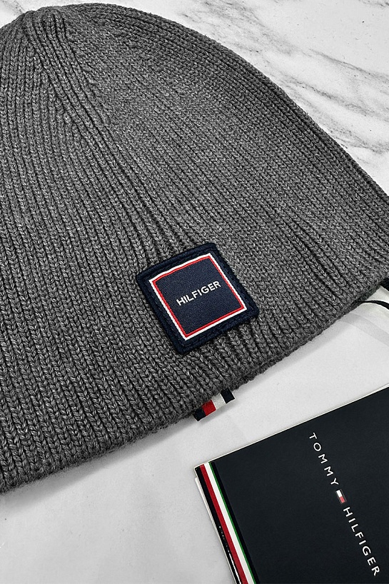 Мужская серая шапка Tommy Hilfiger logo-patch