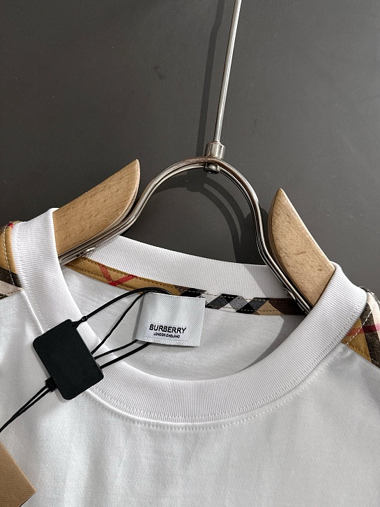 Футболка белого цвета Burberry Premium