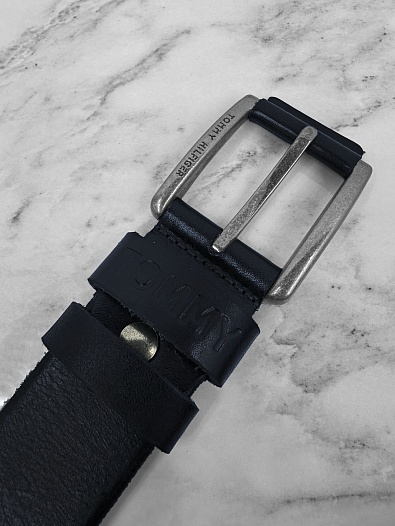 Мужской кожаный ремень Tommy Hilfiger тёмно-синего цвета   