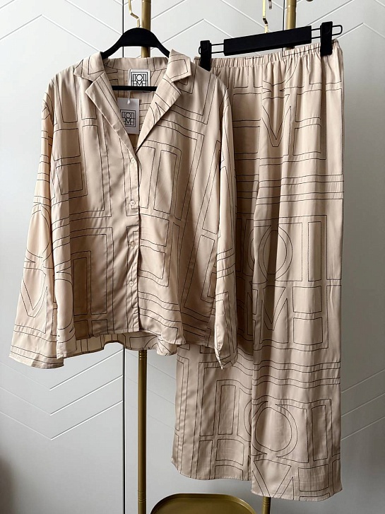 Женский шёлковый костюм ТОТЕМЕ premium бежевого цвета