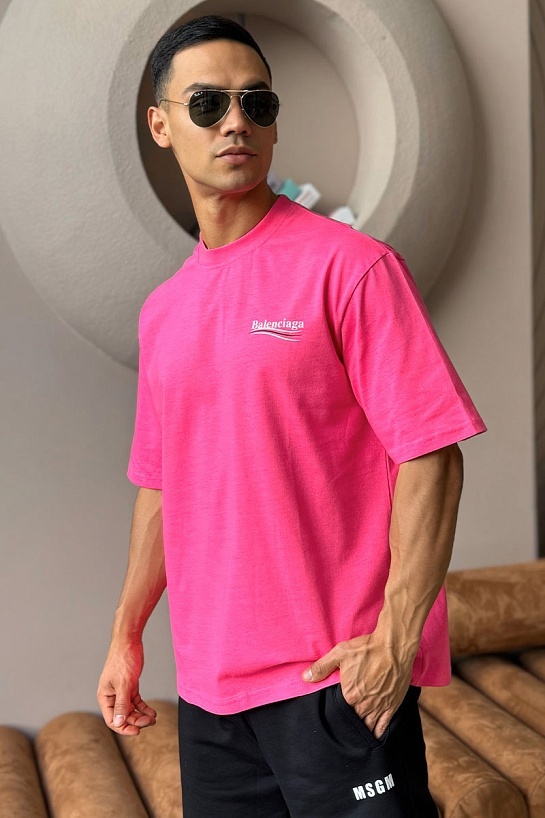 Мужская оверсайз футболка Balenciaga розового цвета