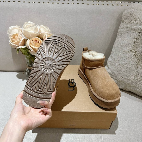 Женские ботинки UGG Classic Ultra Mini Platform - Chestnut