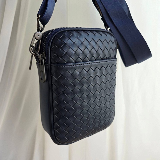 Кожаная сумка Bottega Veneta Intrecciato crossbody 20x14 - Navy