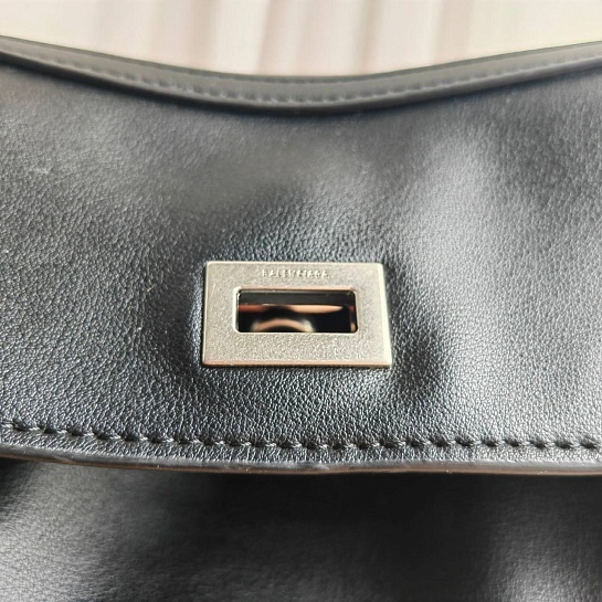 Женская сумка Balenciaga Rodeo 30x20 см (2 расцветки)