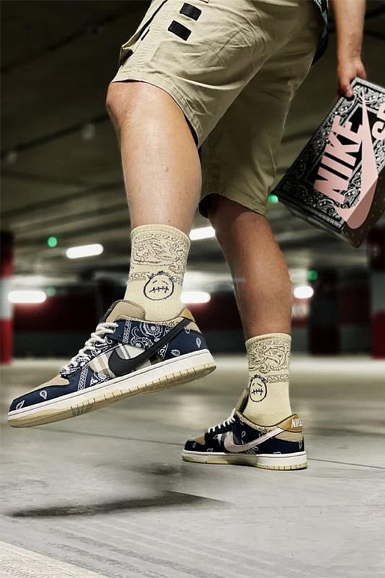 Кроссовки Nike SB Dunk Low x Travis Scott "Cactus Jack"