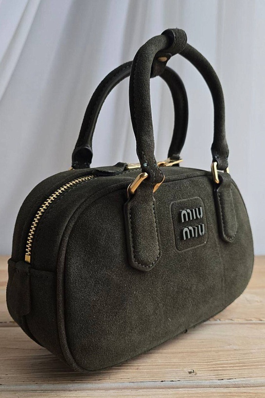 Замшевая зелёная сумка MIU MIU 23x13 см