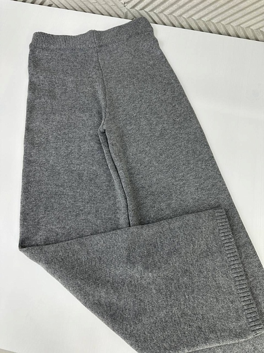 Женский серый костюм Loro Piana Premium