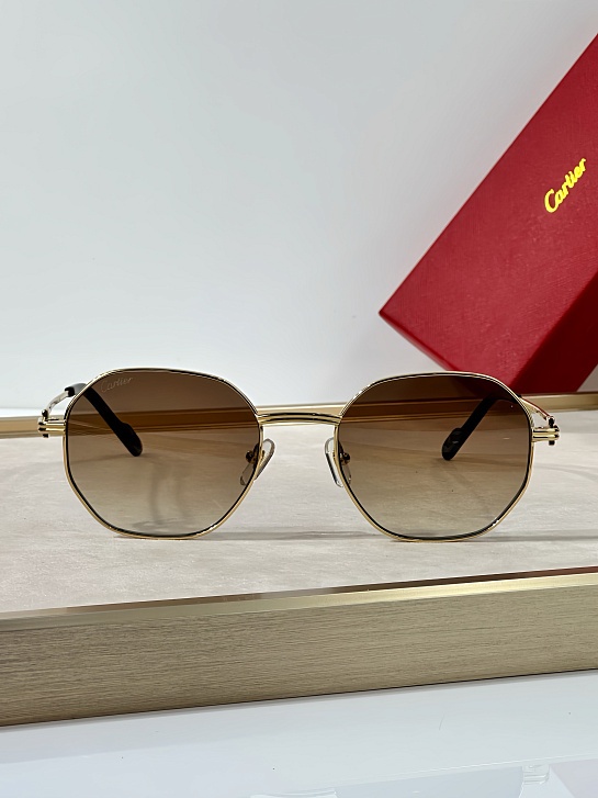 Солнцезащитные очки Cartier Premiere