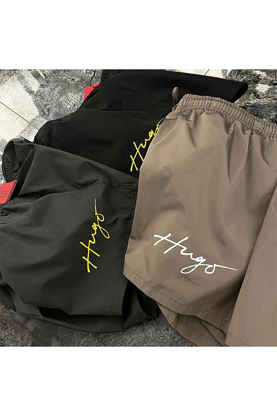 Мужские бежевые шорты Hugo Boss
