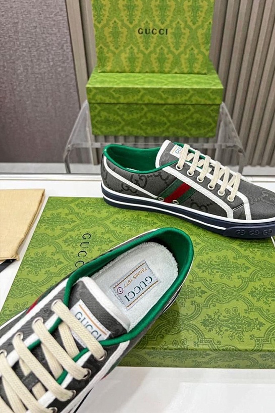 Мужские серые кроссовки Gucci GG Monogram