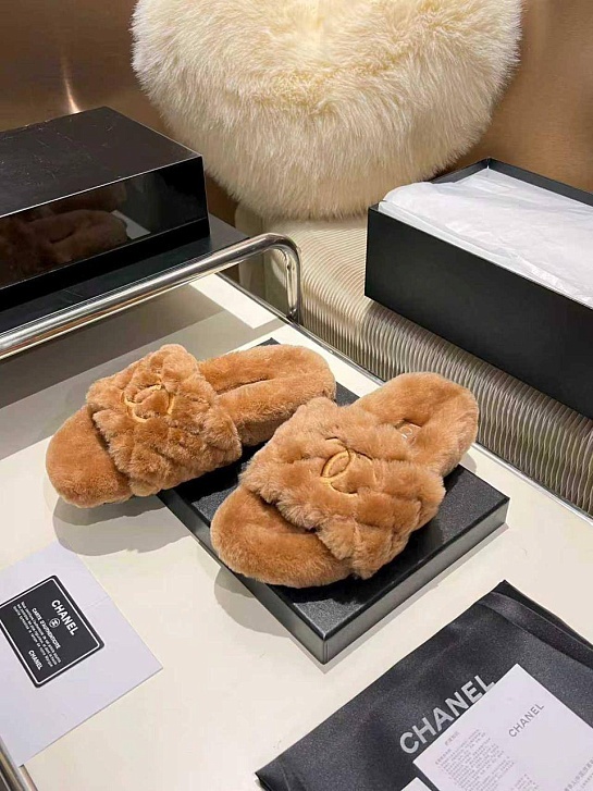 Женские меховые шлёпанцы Chanel Oran premium - Brown