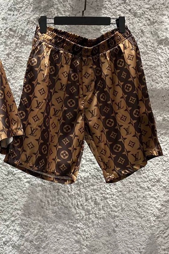 Брендовые мужские шорты Louis Vuitton Monogram all-over - Brown