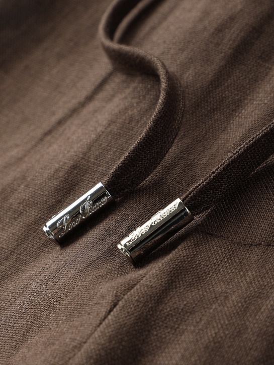 Льняной костюм коричневого цвета Loro Piana premium