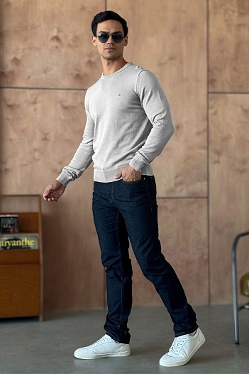 Мужская кофта Tommy Hilfiger светло-серого цвета logo-embroidered   