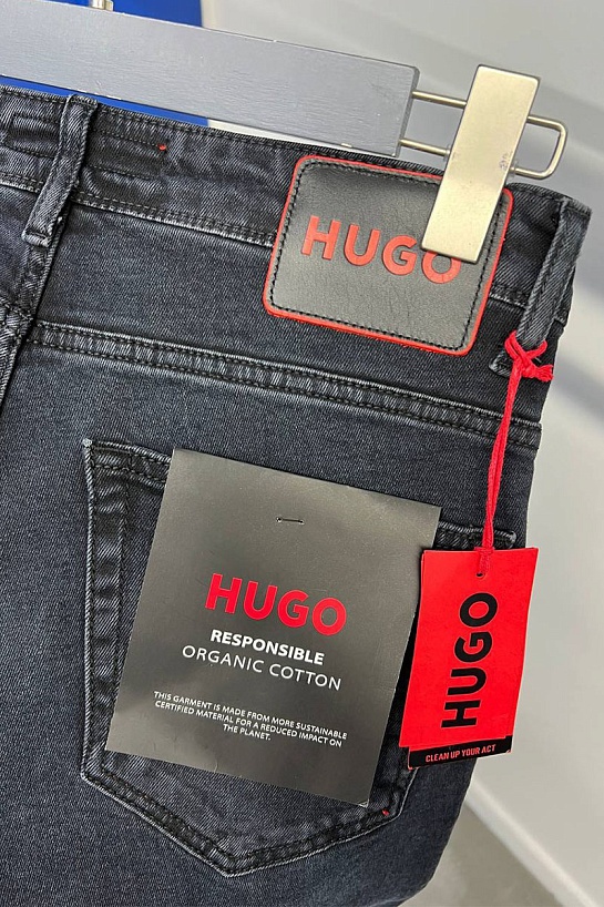 Мужские тёмно-синие джинсы Hugo Boss