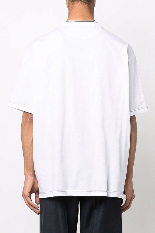 Белая оверсайз футболка Prada triangle logo chest pocket