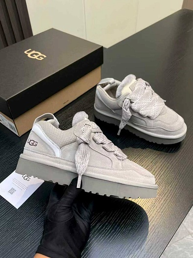 Женские замшевые ботинки UGG Lowmel   