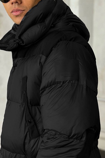 Удлинённый чёрный пуховик Burberry Nylon  logo-patch   