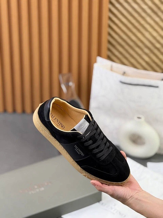 Замшевые кроссовки Valentino Upvillage - Black