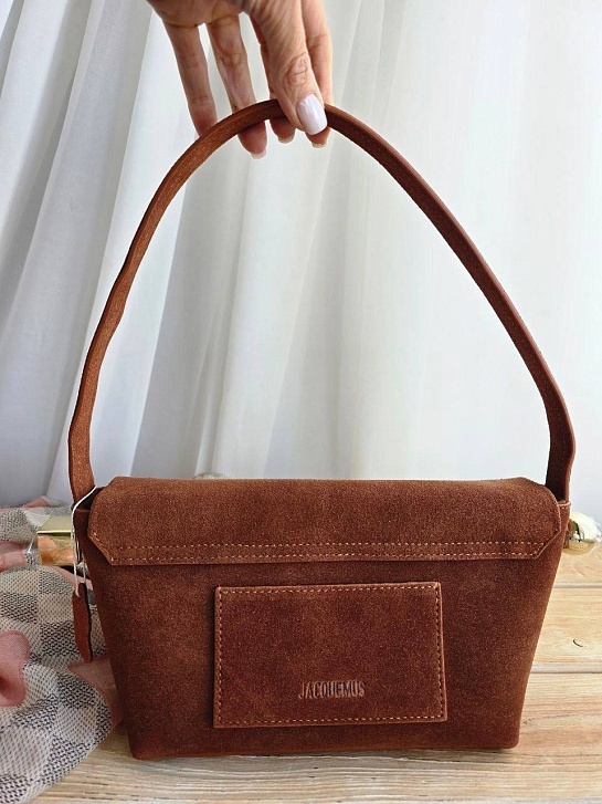Замшевая сумка Jacquemus The Rond Carre 26x16 см