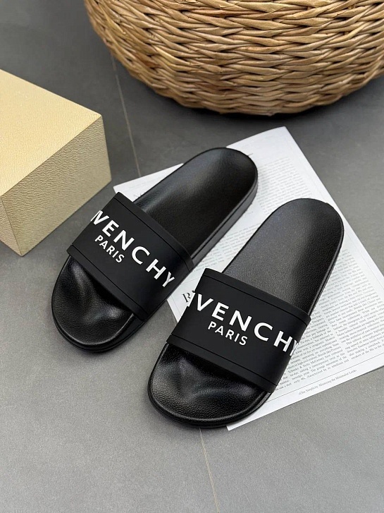 Мужские шлёпанцы Givenchy Paris