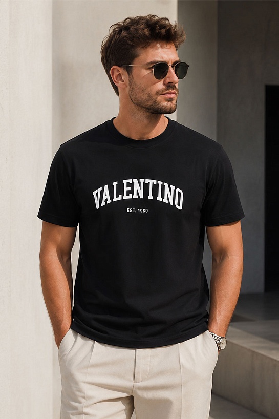 Мужская футболка Valentino чёрного цвета