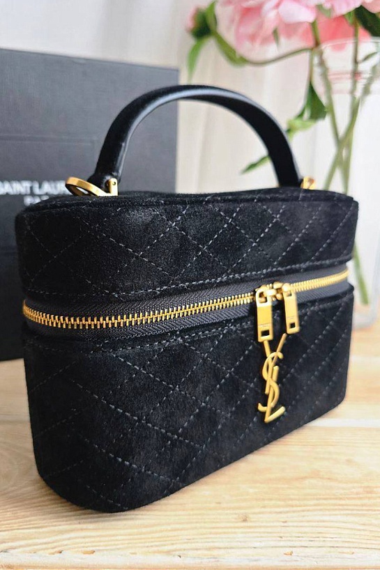Замшевая сумка Yves Saint Laurent Gaby Vanity 17x12 см